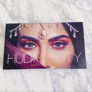 Hudabeauty Desert Dusk Eyeshadow Palette